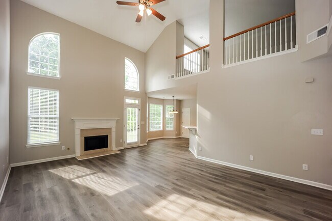 Foto del edificio - 7601 Hilltop Way