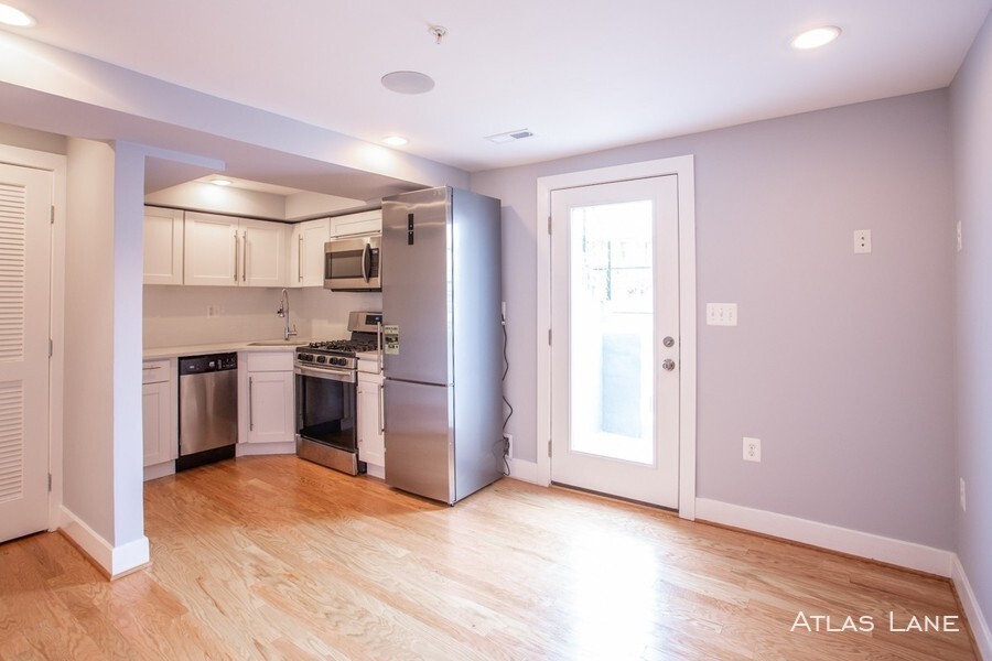 Primary Photo - Fully Renovated 1 Bedroom Near Metro
