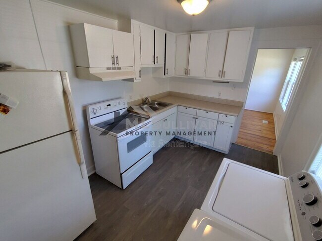 Foto del edificio - 2301 Otis St