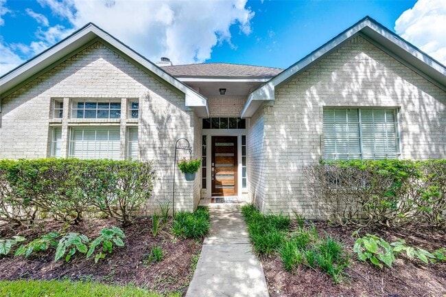Building Photo - 1902 Emerald Green Dr
