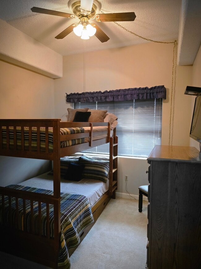 Building Photo - 303 Sugar Top Dr