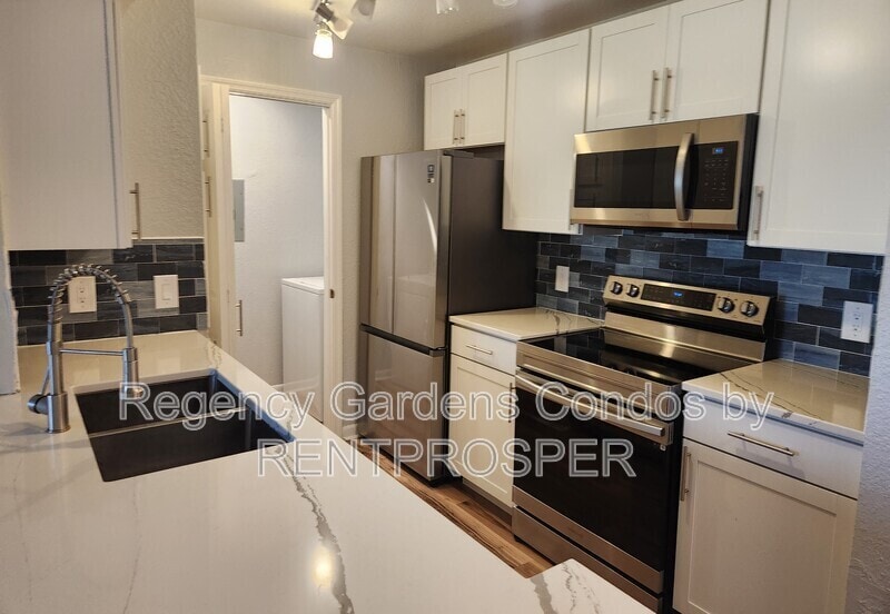 Primary Photo - 4301 Lizshire Ln