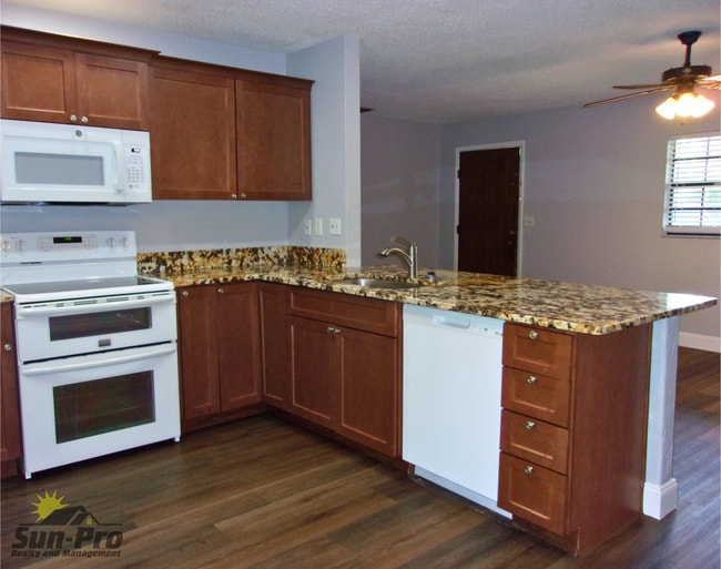 Building Photo - 323 Cavanah Dr