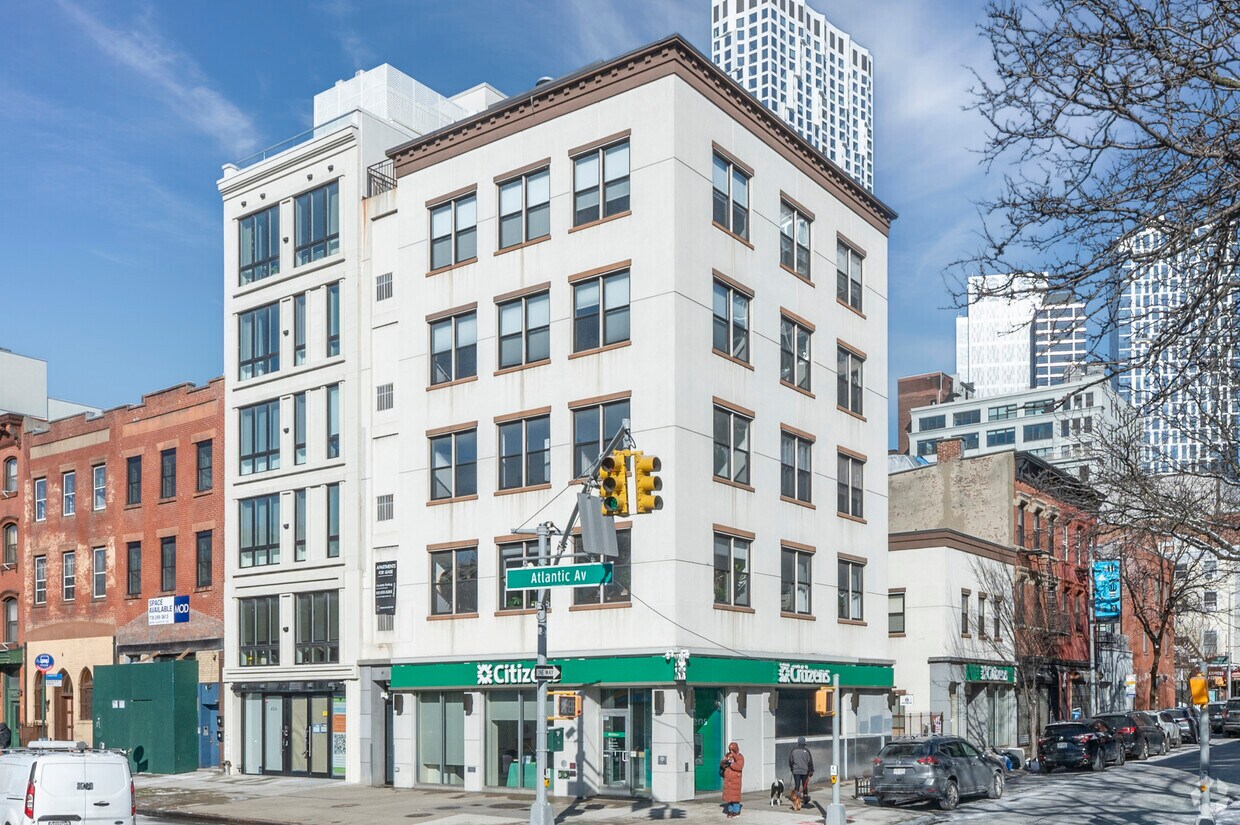 Primary Photo - 399 Atlantic Ave