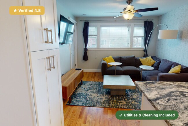 Foto del edificio - Furnished Private Bedroom in East Boston