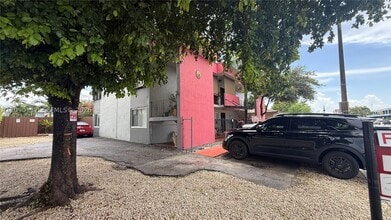 Building Photo - 191 NW 17th Ave