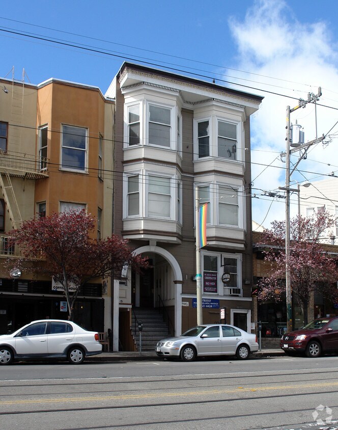 Primary Photo - 252-258 Church St