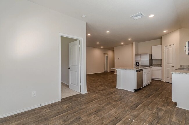 Building Photo - 833 Bahia Pl