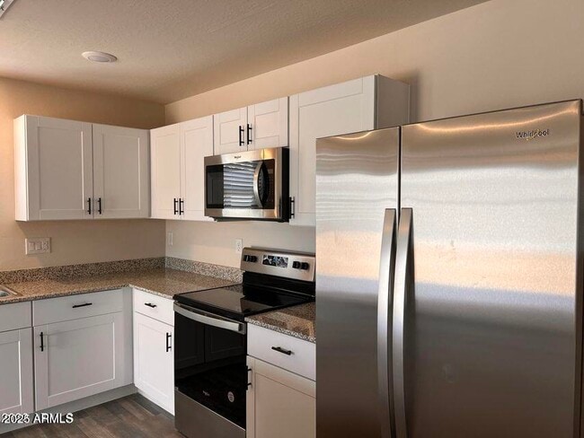 Building Photo - 2075 E Velvet Pl