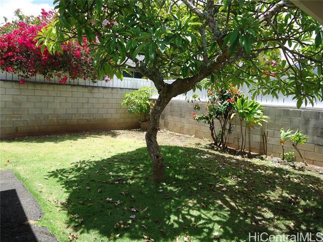 Building Photo - 445 Ulupaina St