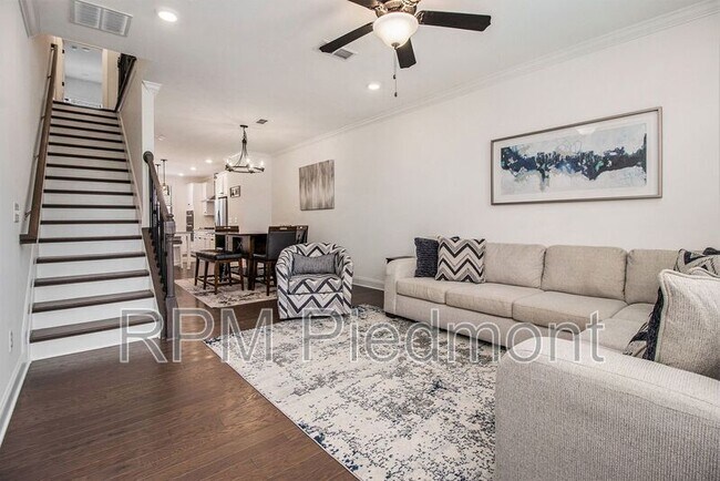 Foto del edificio - 2638 Caruso Wy