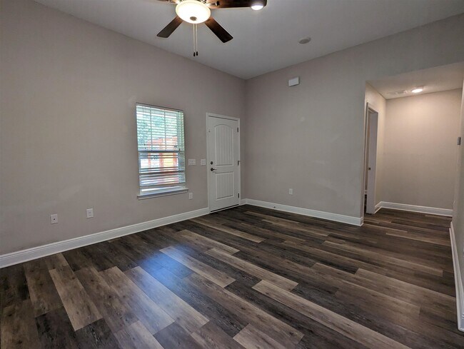 Foto del edificio - 1601 Blackwell Ln