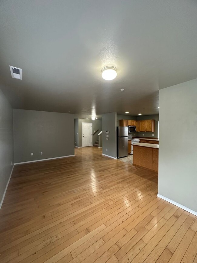 Building Photo - 1749 Hoffman Hill Blvd