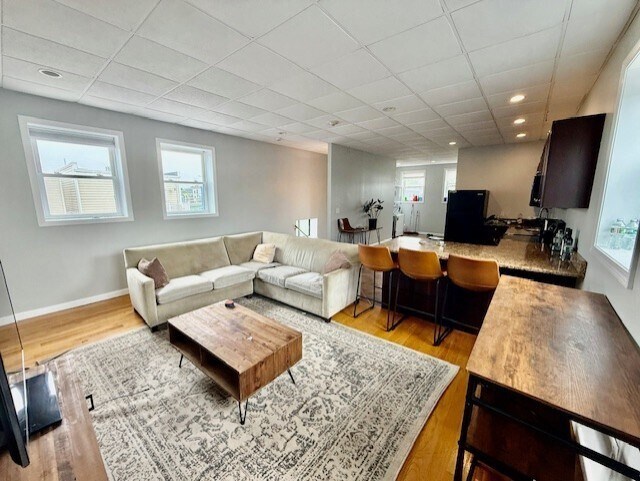 Primary Photo - 103 Porter St
