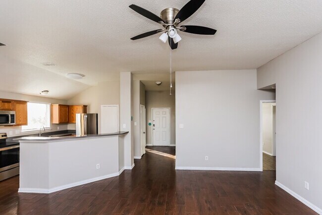 Foto del edificio - 312 Singleton Dr