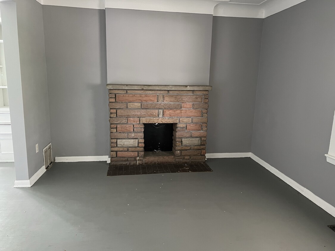 Foto principal - 13813 Strathmore Ave