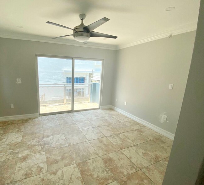 Foto del edificio - 235 SW 17th Rd