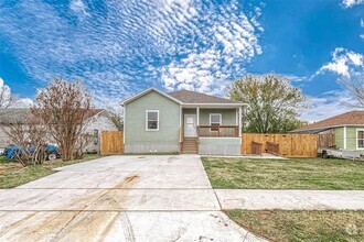 Building Photo - 4813 Palisade Dr