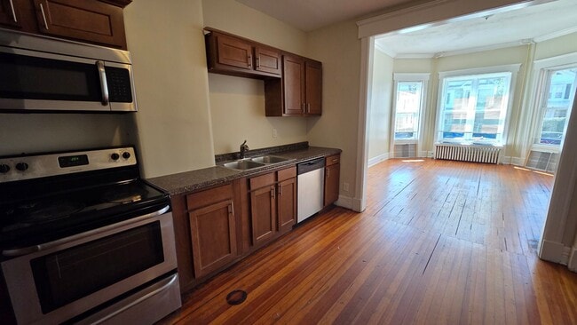 Foto del edificio - 273 Western Ave