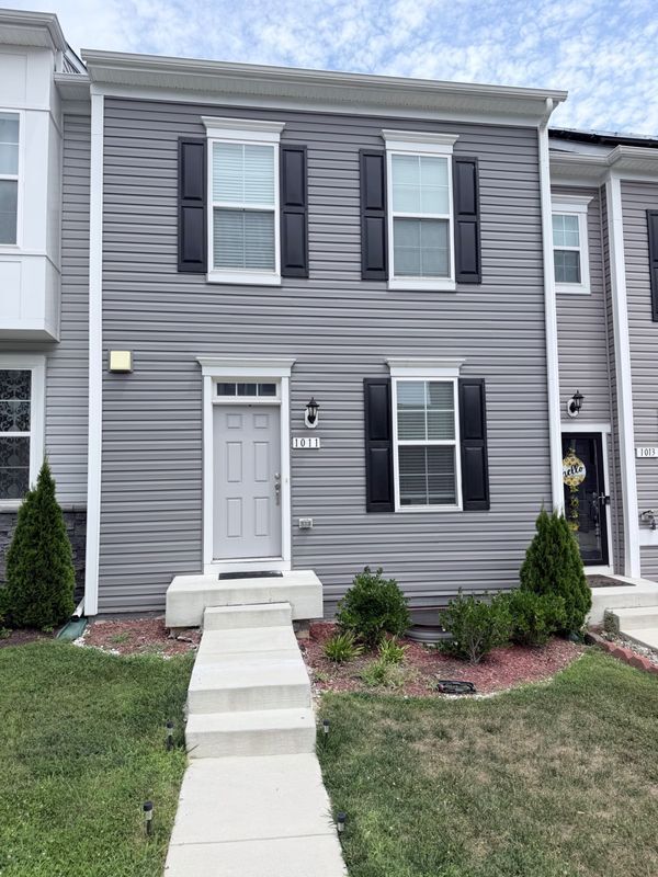 Building Photo - 1011 Flester Ln