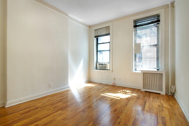 Foto del edificio - 220 E 74th St