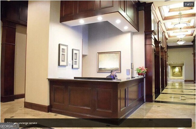 Foto del edificio - 3334 Peachtree Rd NE