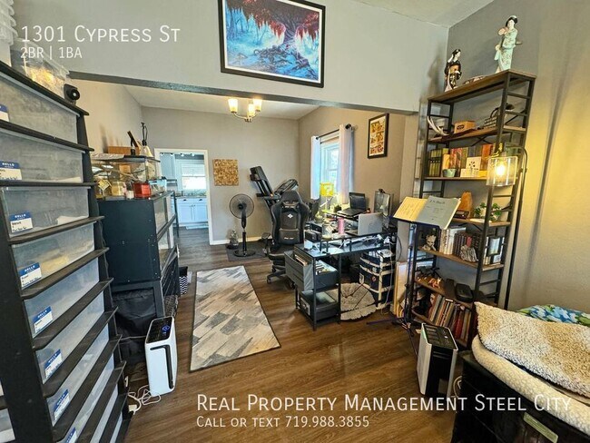 Building Photo - Charming 2-Bed, 1-Bath Home with Bonus Roo...