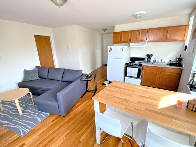 Building Photo - 35 Davis Square