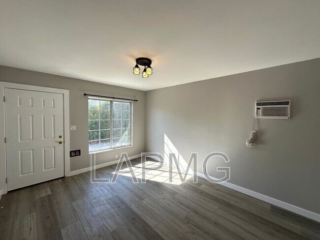 Foto del edificio - 2909 W Ramona Rd