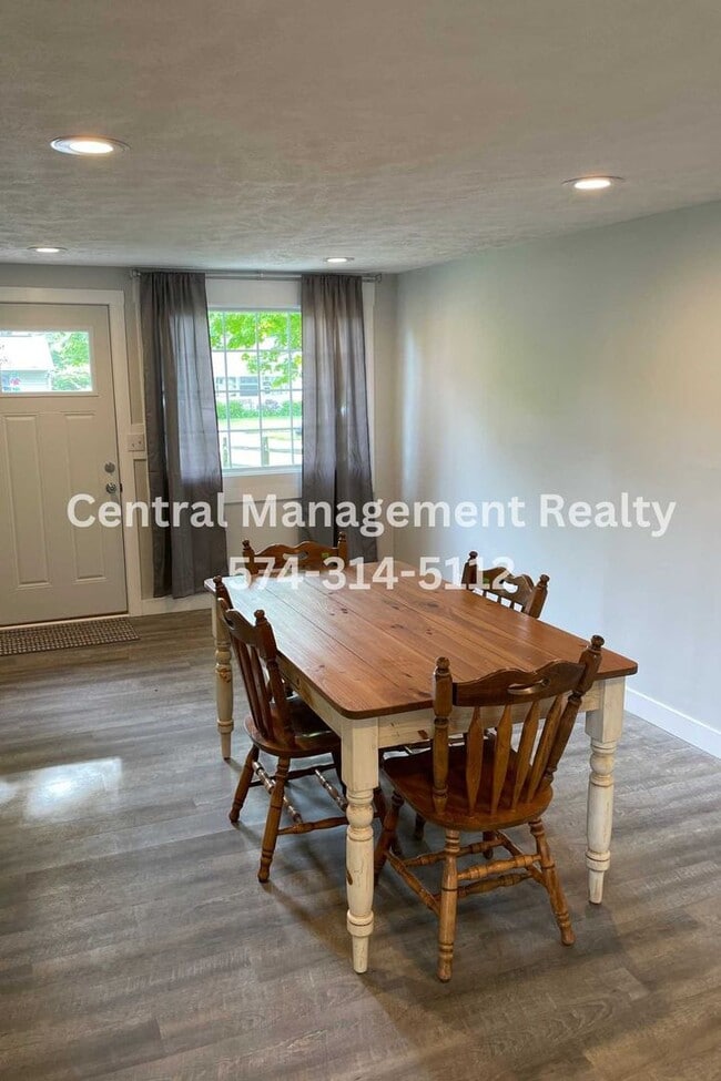 Foto del edificio - Updated 3 bedroom 1.5 bath home close to Notre Dame