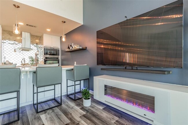 Building Photo - 777 N Ashley Dr