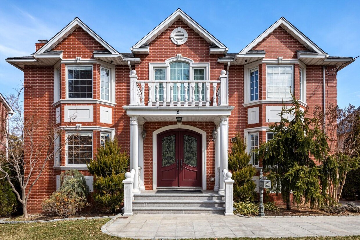 Primary Photo - 45 Nassau Rd