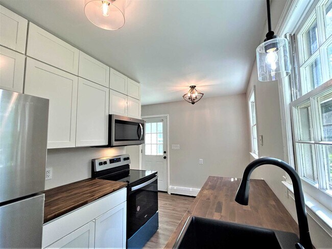 Foto del edificio - 312 Spackenkill Rd