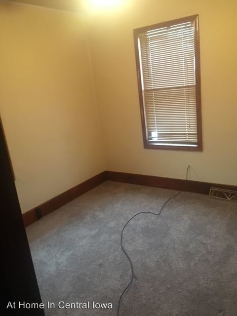 Building Photo - 2 br, 1 bath House - 421 S league Dr