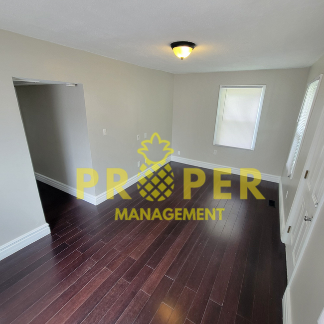 Building Photo - 2 bed 1 Bath Ranch Belmont Bungalow w Gara...