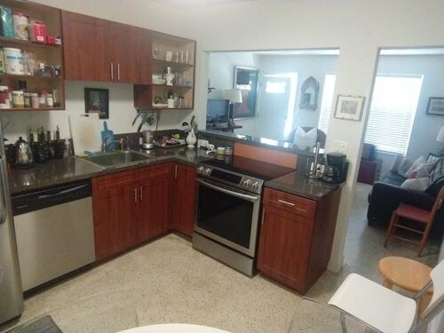 Foto principal - 3404 NW 3rd Ave