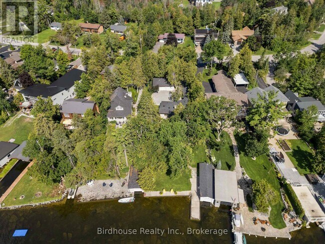 Photo du bâtiment - 99 Riverside Dr