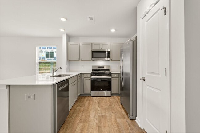 Foto del edificio - ***New Construction 3bd/2.5ba Townhome***