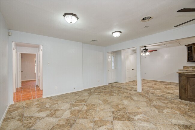 Foto del edificio - 811 W 7th St