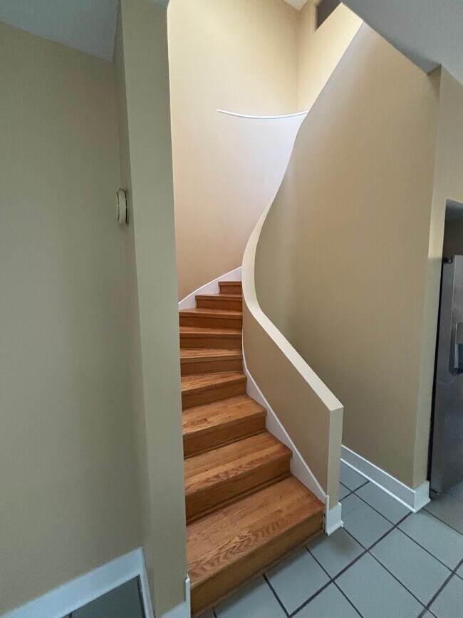 Foto del edificio - 2642 N Wilton Ave