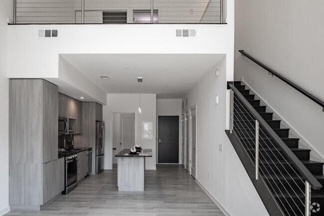 1HAB, 1,5BA - 885SF (Loft de dos niveles 950) - The Deco at 5211