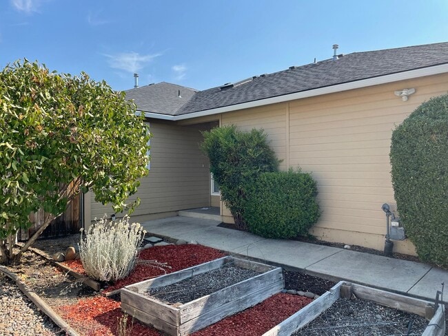 Building Photo - 430 W Crystal Dr