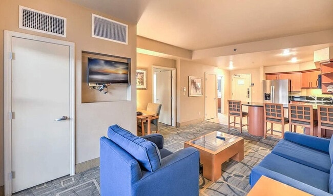 Building Photo - 211 E Flamingo Rd