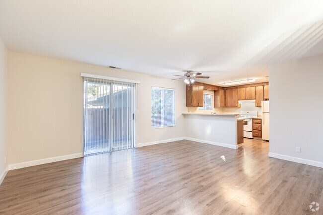 2HAB, 1,5BA - Apartamento E - 599 Blossom Way