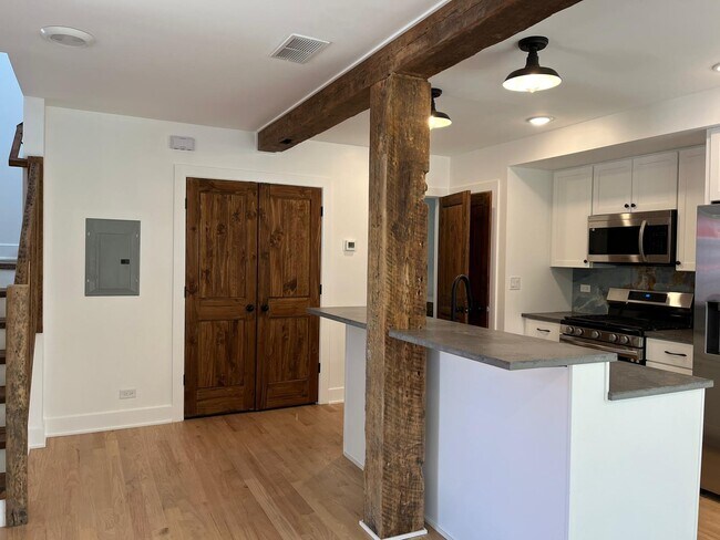 Foto del edificio - 1119 Wesley Ave