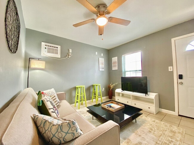 Foto del edificio - 1808 Morgan Ave