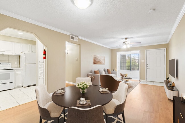 Building Photo - Walden of Westchase