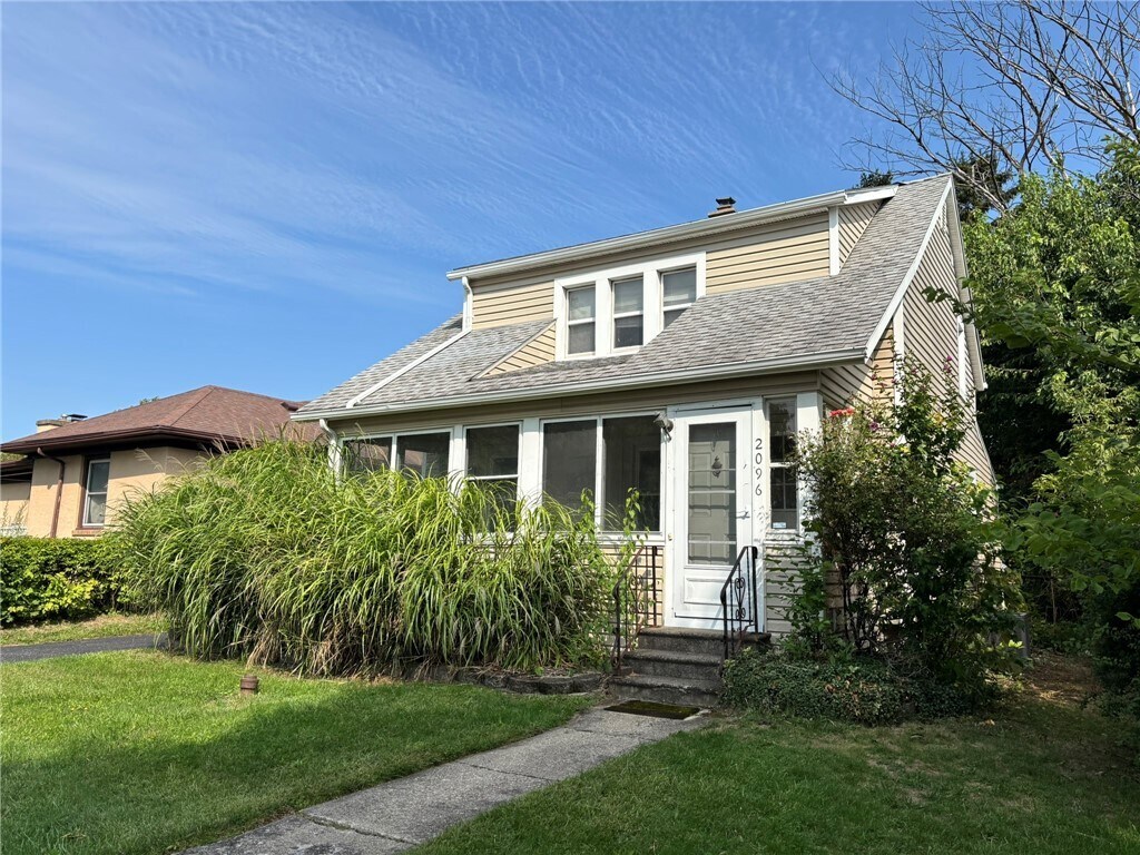 Foto principal - 2096 Norton St