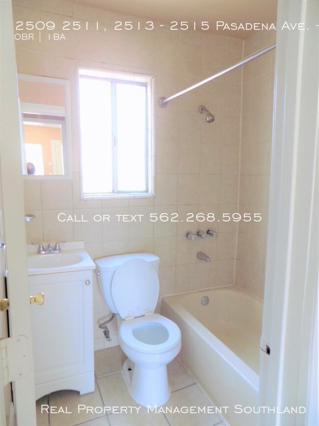 Building Photo - Studio Apartment for Rent in LONG BEACH, CA!