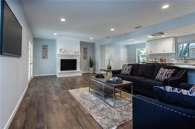 Foto del edificio - 828 Clear Fork Dr